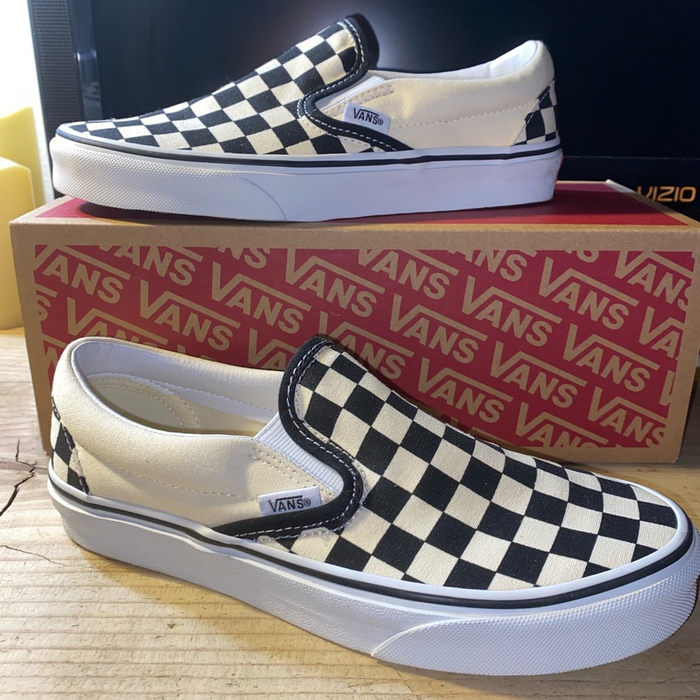 CLASSIC CHECKERED SLIP ON VANS